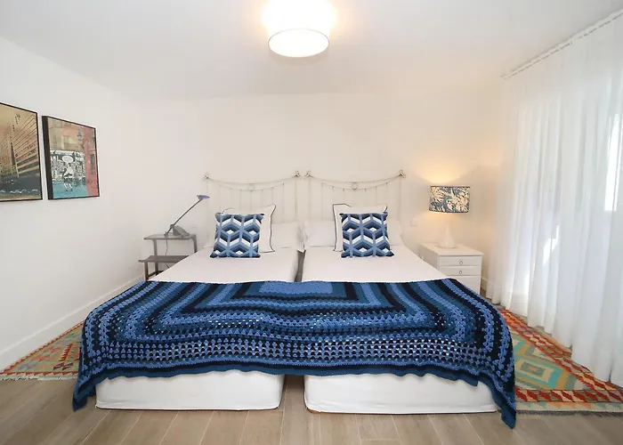 Casa Maeca. En La Playa Y Recien Reformada. * ビラガルシーア・デ・アロウサ